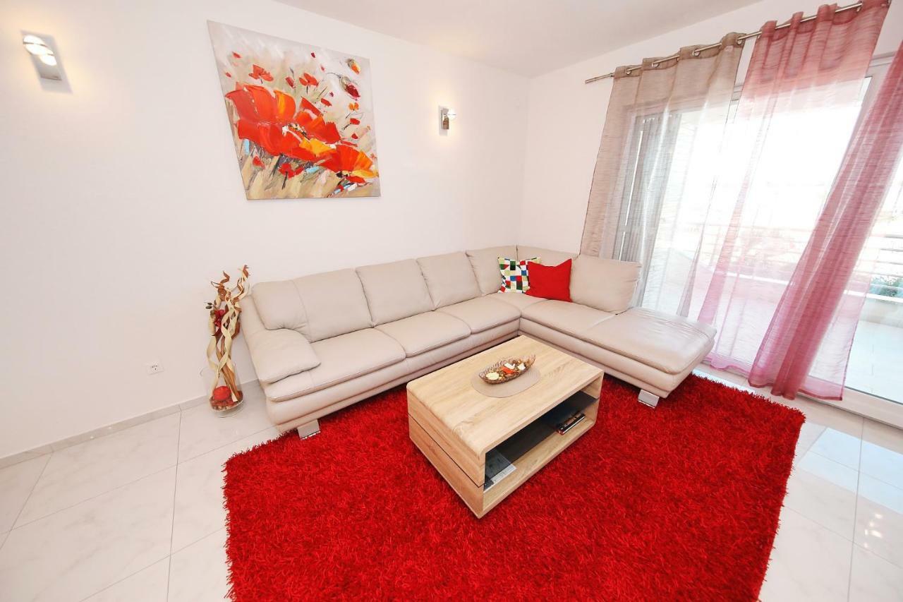 Apartment Lana ปาชมาน ภายนอก รูปภาพ